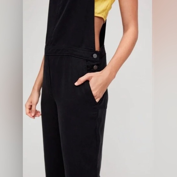 Aritzia Bibbed Overalls White - Picture 12 of 14